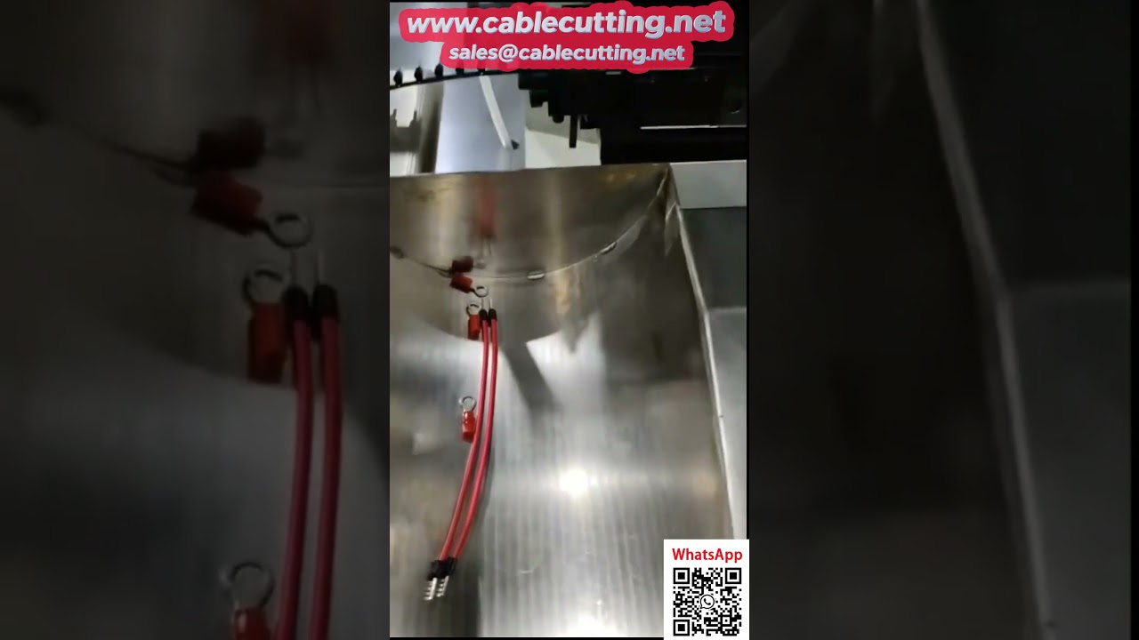 Máquina automática de pelar y engastar terminales tubulares preaislados